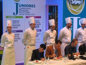The jury of the press attended our envoy Luis Concepción