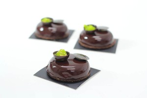 Chocolate tart by Carles Mampel